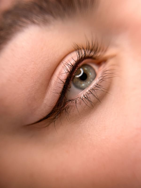 Permanent makeup eyeliner
