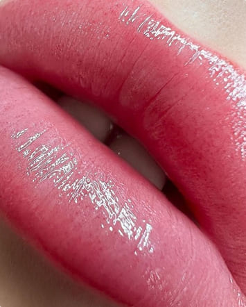 Permanent lip makeup