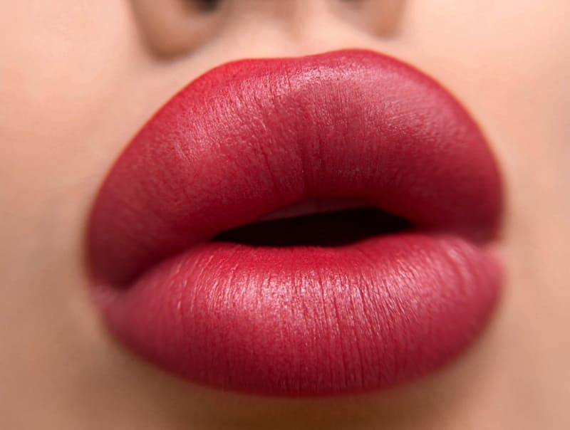Permanent lip makeup